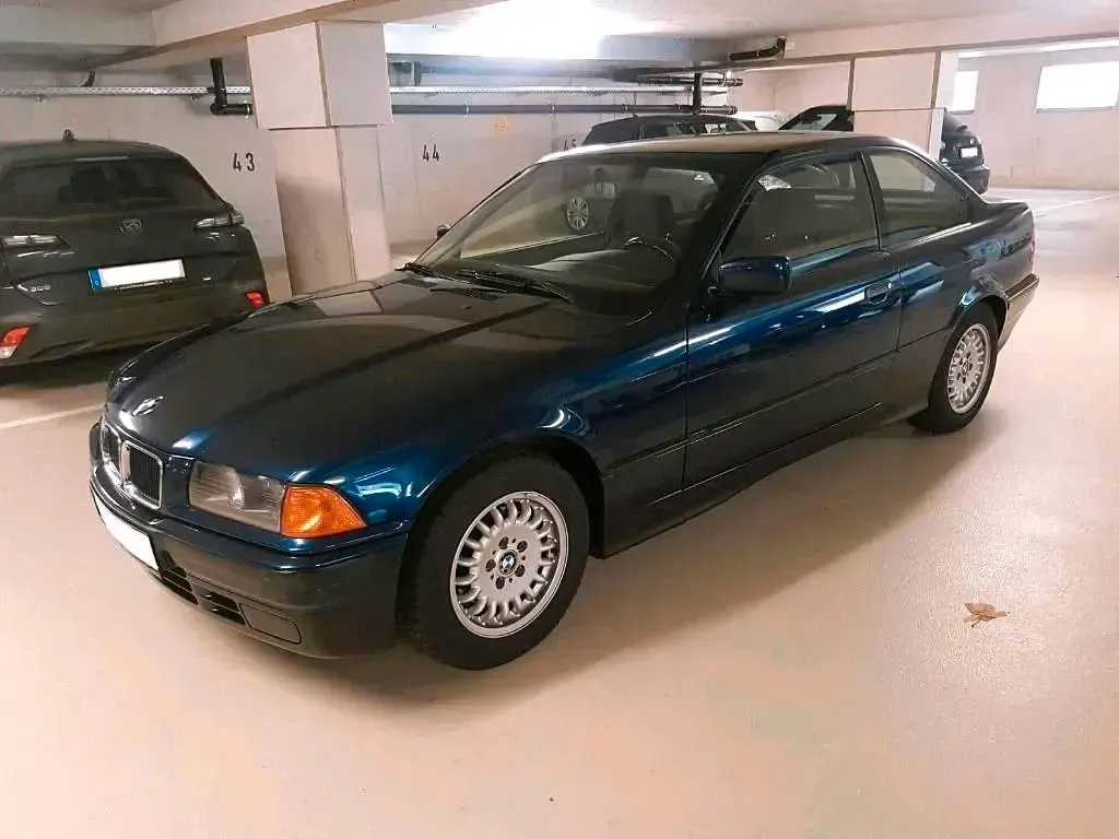 Gebraucht BMW 318 140 PS (102 kW) 1993 Blau Coupé