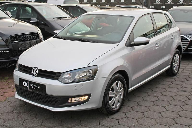 Silber Gebraucht 2013 VW Polo Trendline Limousine | 6.499 € (Fairer Preis) - Bild 1/4