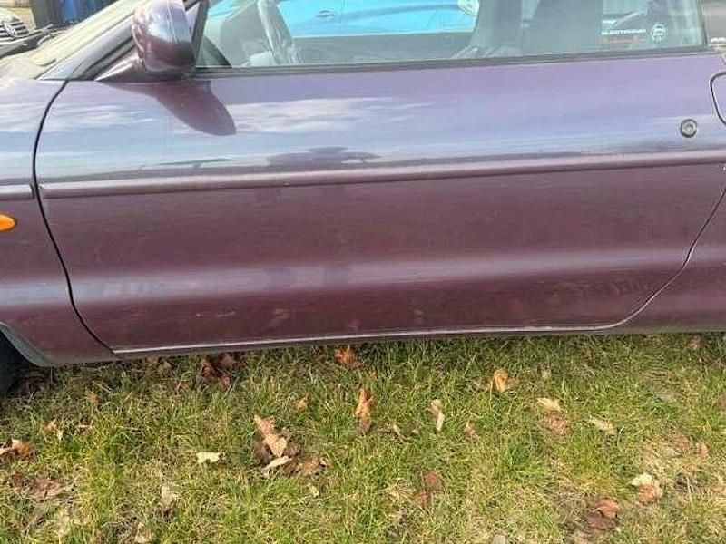 Second-hand Ford Probe 116 CP (85 kW) 1997 Roșu Coupe