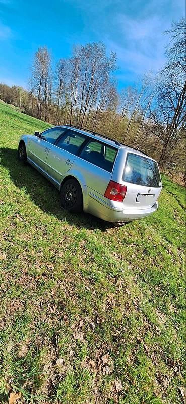 Usata VW Passat 150 CV (110 kW) 2003 Argento Station wagon