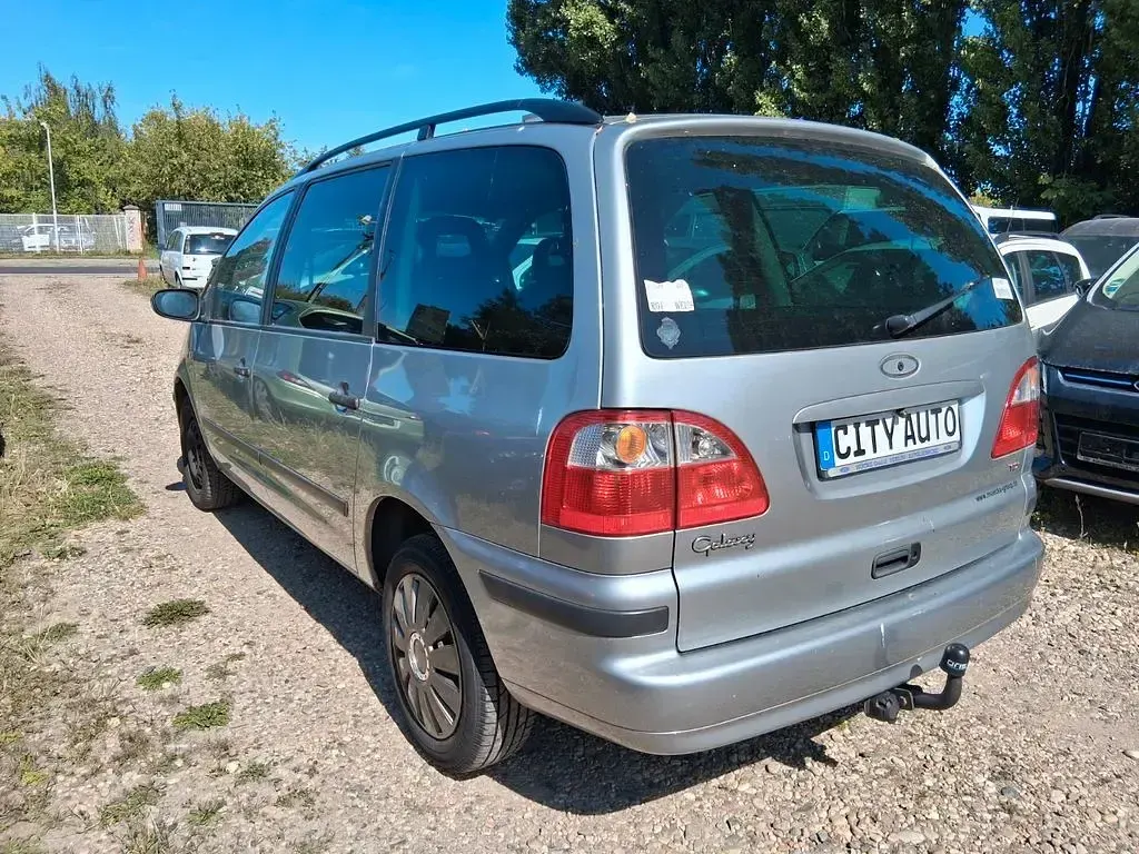 Gebraucht Ford Galaxy Futura 116 PS (85 kW) 2004 Silber Van / Kleinbus