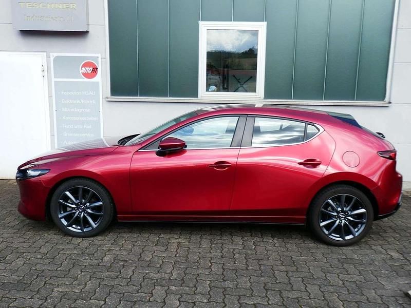 Gebraucht Mazda 3 Selection 122 PS (89 kW) 2019 Magmarot Limousine