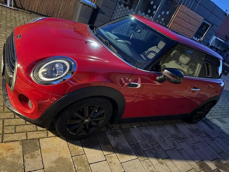 Gebraucht Mini ONE 102 PS (75 kW) 2019 Rot Kleinwagen