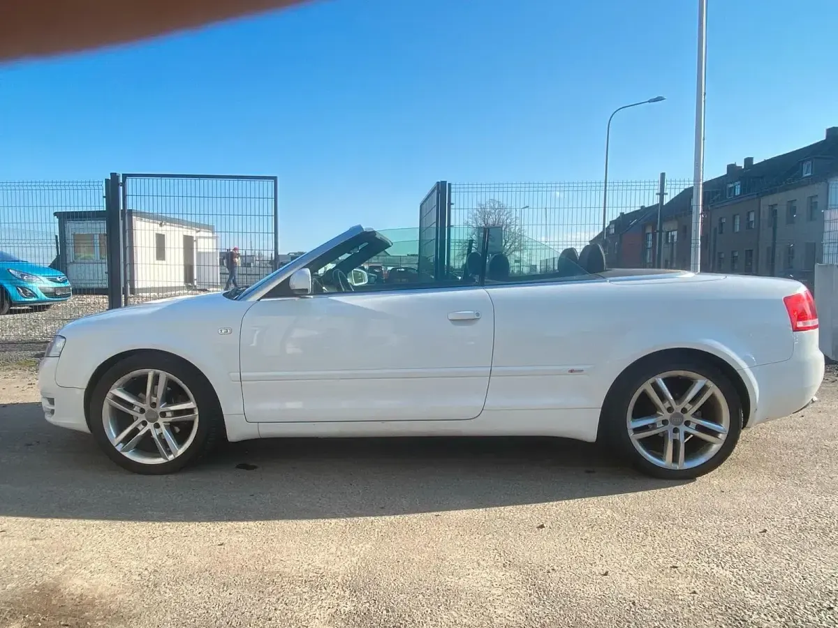 Używany Audi A4 Cabriolet S-Line 140 KM (102 kW) 2007 Biały Kabriolet