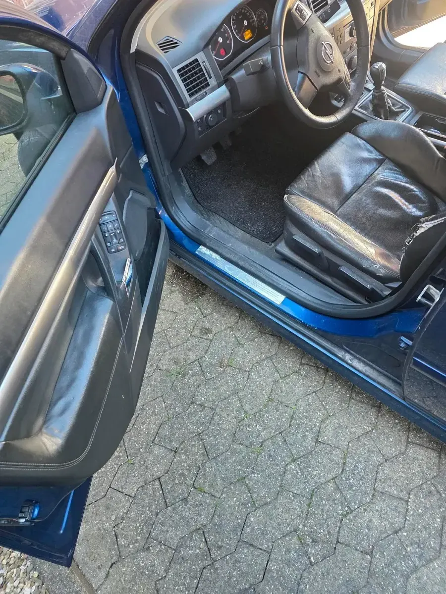 Gebraucht Opel Vectra 150 PS (110 kW) 2005 Blau Limousine