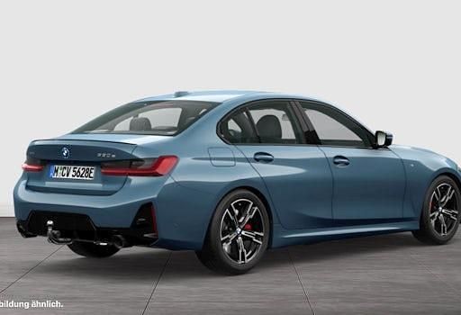 Gebraucht BMW 330e Comfort Edition 292 PS (214 kW) 2025 Blau Limousine