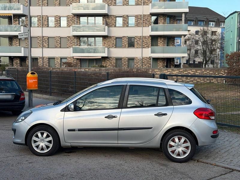 Gebraucht Renault Clio GrandTour 85 PS (62 kW) 2008 Silber Kombi