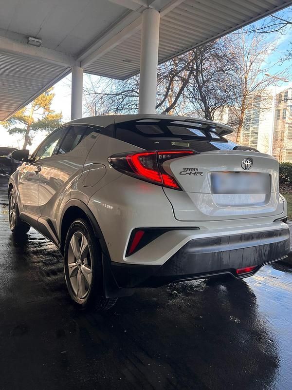 Weiß Gebraucht 2017 Toyota C-HR Lounge SUV | 13.800 € (Fairer Preis) - Bild 1/4