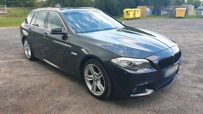 Schwarz Gebraucht 2010 BMW 528 M Sport Kombi | 11.600 € (Fairer Preis) - Bild 1/4