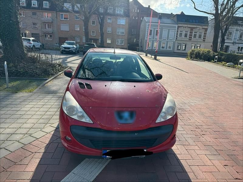 Gebraucht Peugeot 206+ 68 PS (50 kW) 2010 Rot Kleinwagen