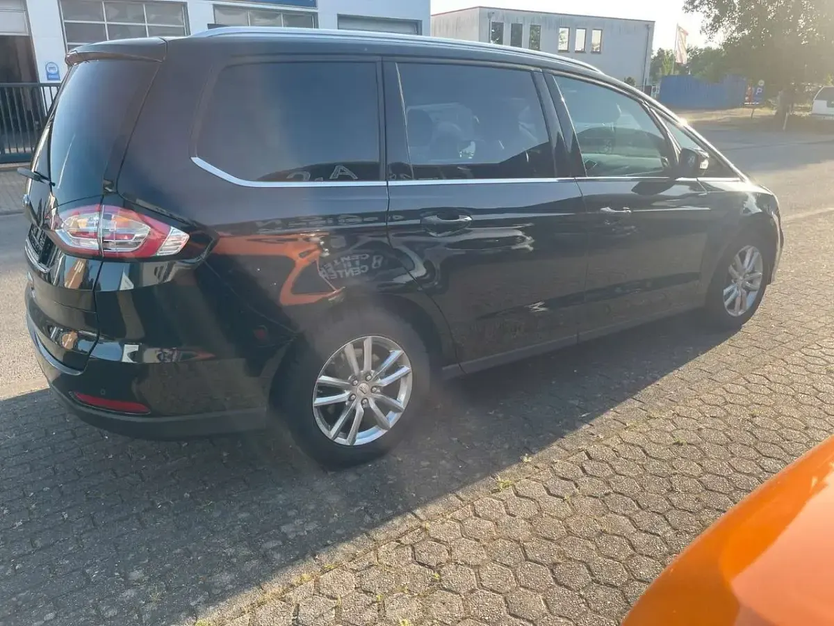 Gebraucht Ford Galaxy Titanium 190 PS (139 kW) 2021 Schwarz Van / Kleinbus