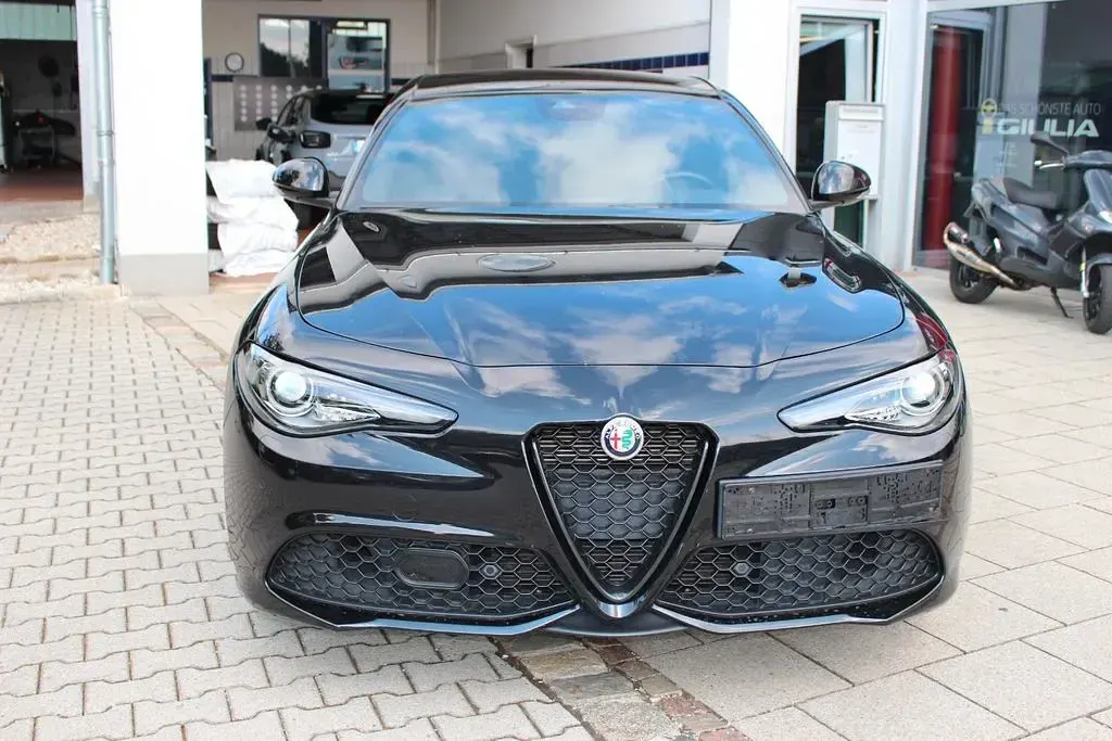 Gebraucht Alfa Romeo Giulia Premium 280 PS (205 kW) 2022 Schwarz Limousine