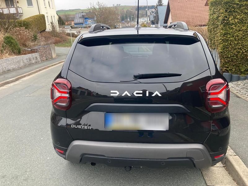 Używany Dacia Duster Journey 150 KM (110 kW) 2024 Czarny SUV