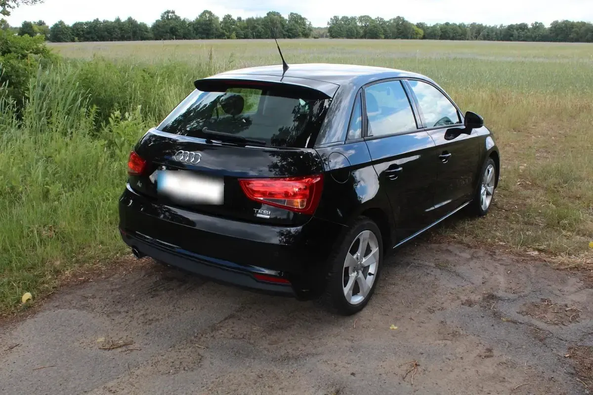 Gebraucht Audi A1 Comfort 95 PS (69 kW) 2016 Schwarz Kleinwagen