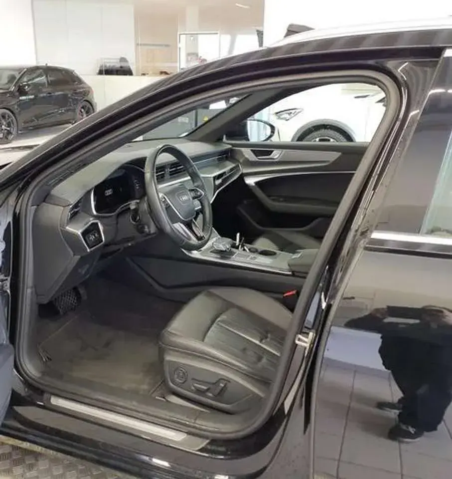 Gebraucht Audi A6 Design 265 PS (194 kW) 2023 Mythosschwarz metallic Kombi