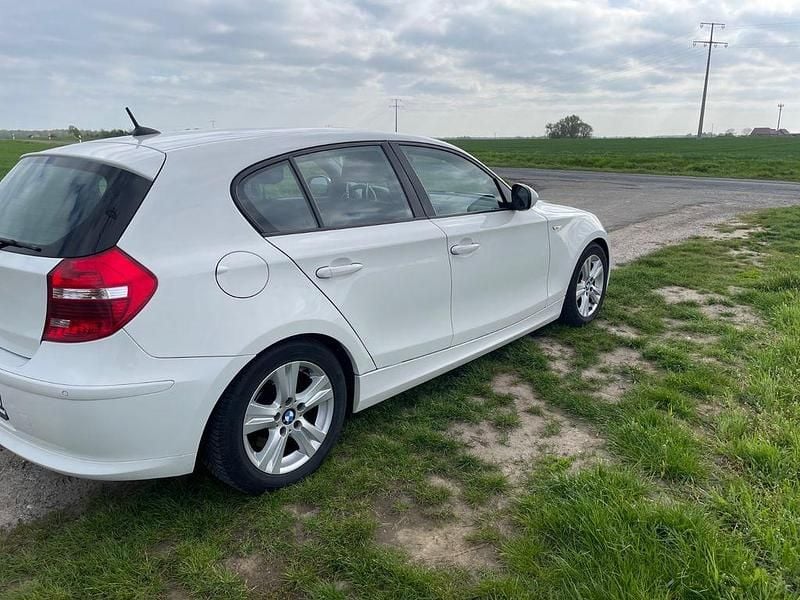 Second-hand BMW 118 Performance 143 CP (105 kW) 2011 Alb Hatchback