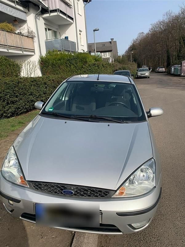 Gebraucht Ford Focus 101 PS (74 kW) 2002 Grau Kleinwagen