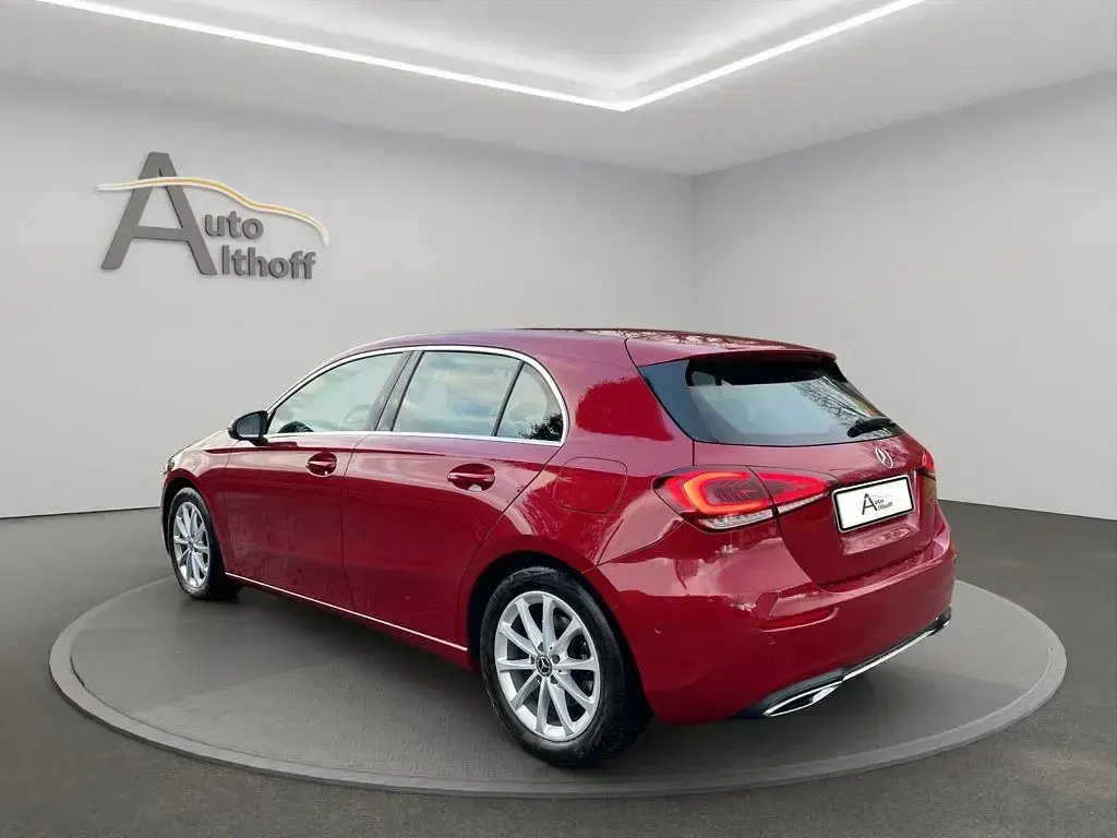 Gebraucht Mercedes A220 Progressive 190 PS (139 kW) 2021 Rot Limousine
