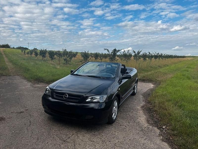 Schwarz Gebraucht 2003 Opel Astra Cabriolet Cabrio | 2.000 € (Fairer Preis) - Bild 1/3