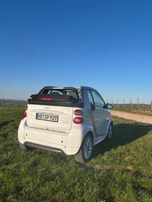Gebraucht Smart ForTwo Cabrio 71 PS (52 kW) 2014 Weiß Cabrio