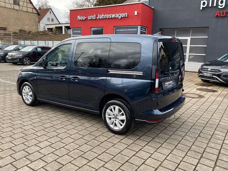 Neu VW Caddy 102 PS (75 kW) 2025 Blau Van / Kleinbus