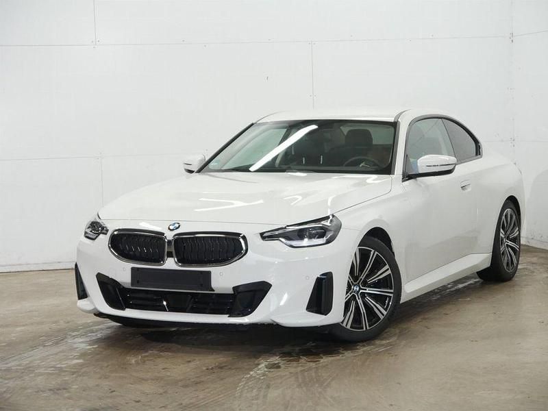 Weiß Gebraucht 2024 BMW 218 Sport Line Coupé | 32.950 € (Guter Preis) - Bild 1/4