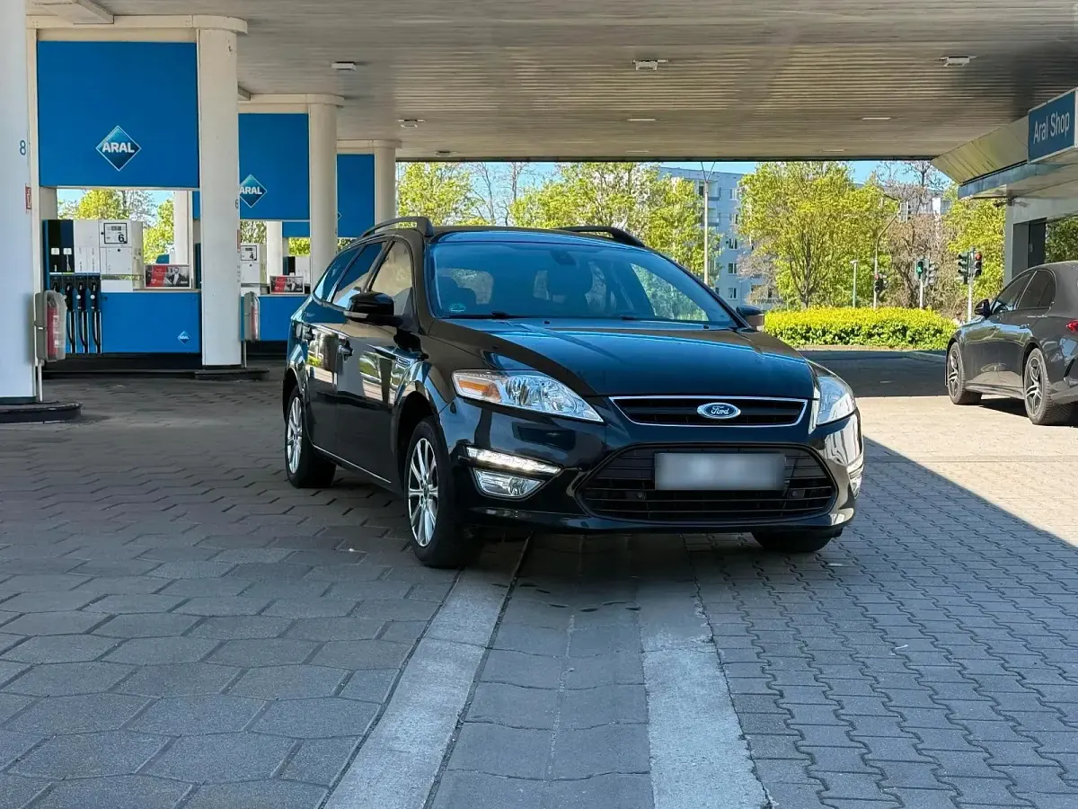 Second-hand Ford Mondeo 120 CP (88 kW) 2011 Negru Break