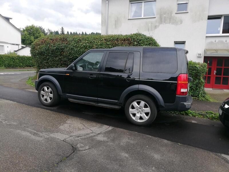 Schwarz Gebraucht 2007 Land Rover Discovery 3 HSE SUV | 9.400 € - Bild 1/4