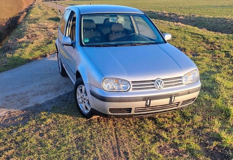 Gebraucht VW Golf IV 101 PS (74 kW) 2002 Silber Kleinwagen