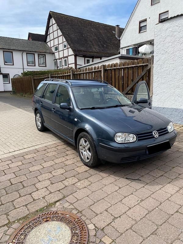 Gebraucht VW Golf IV 116 PS (85 kW) 2001 Grau Kombi