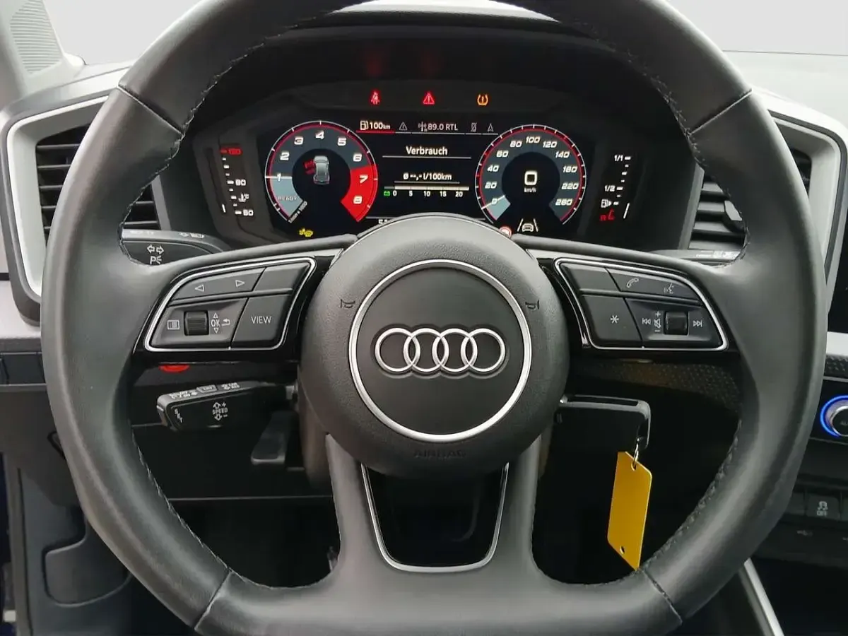 Gebraucht Audi A1 95 PS (69 kW) 2025 Navarrablau metallic SUV