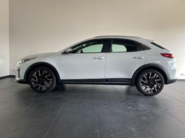 Gebraucht Kia XCeed Spirit 160 PS (117 kW) 2023 (wd) cararraweiss SUV