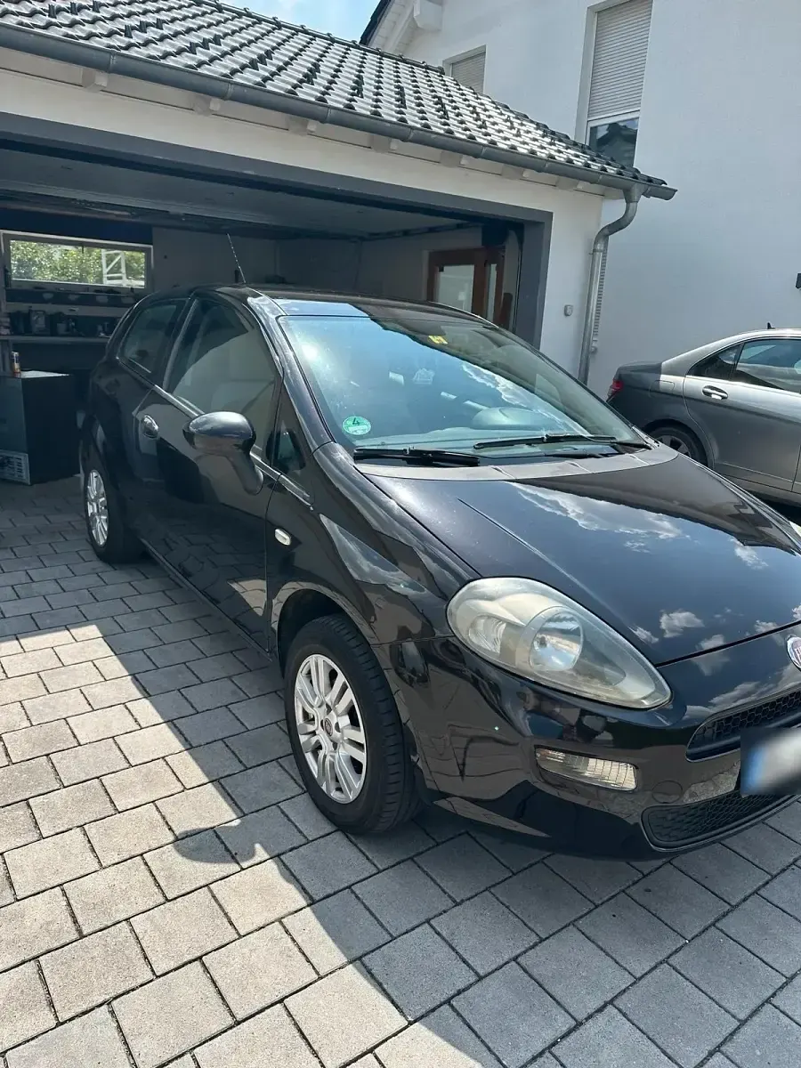 Gebraucht Fiat Punto Evo 69 PS (50 kW) 2012 Schwarz Kleinwagen