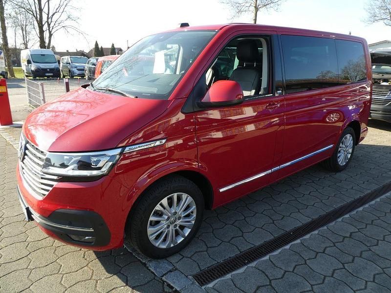 Gebraucht VW Multivan Generation Six 150 PS (110 kW) 2021 Rot Van