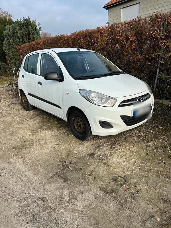 Weiß Gebraucht 2011 Hyundai i10 Kleinwagen | 1.800 € - Bild 1/4