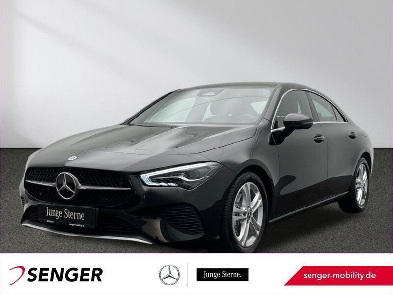 Schwarz Gebraucht 2024 Mercedes CLA180 Limousine | 31.980 € (Fairer Preis) - Bild 1/4