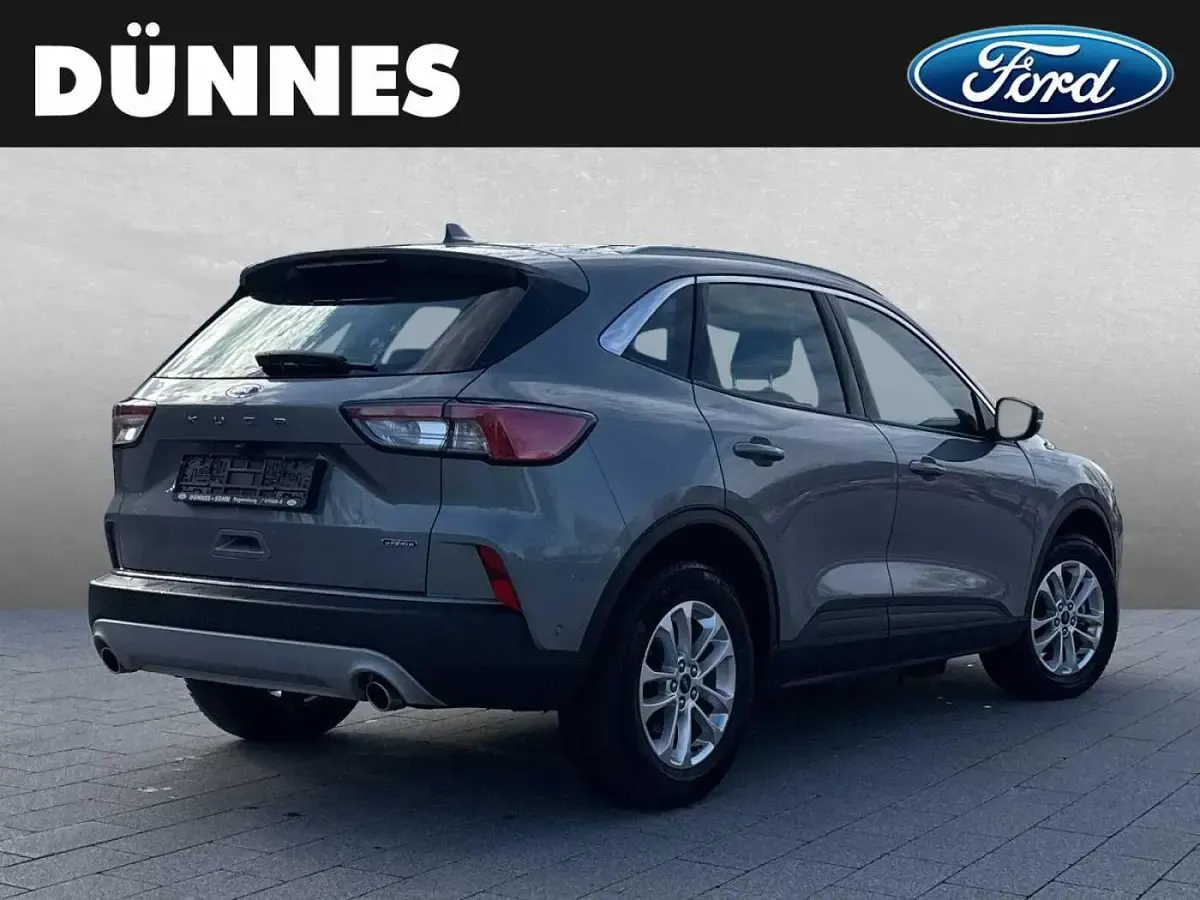 Gebraucht Ford Kuga Titanium 224 PS (164 kW) 2021 Frostweiß SUV