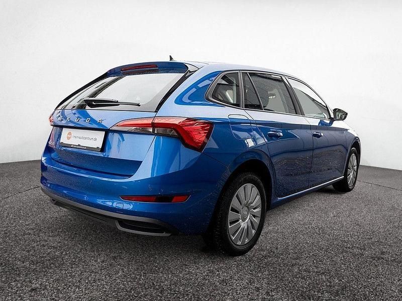 Gebraucht Skoda Scala Cool Plus 110 PS (80 kW) 2021 Blau Kleinwagen