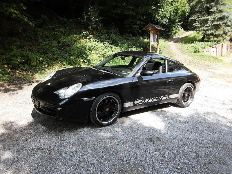 Schwarz Gebraucht 2004 Porsche 911 Carrera Coupé | 41.996 € (Teuer) - Bild 1/4
