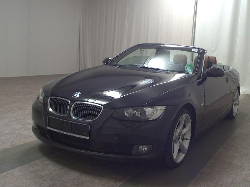 Gebraucht BMW 325 Cabriolet 218 PS (160 kW) 2008 Black sapphire metallic Cabrio