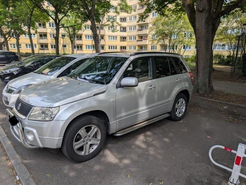 Silber Gebraucht 2006 Suzuki Grand Vitara SUV | 5.000 € (Fairer Preis) - Bild 1/4
