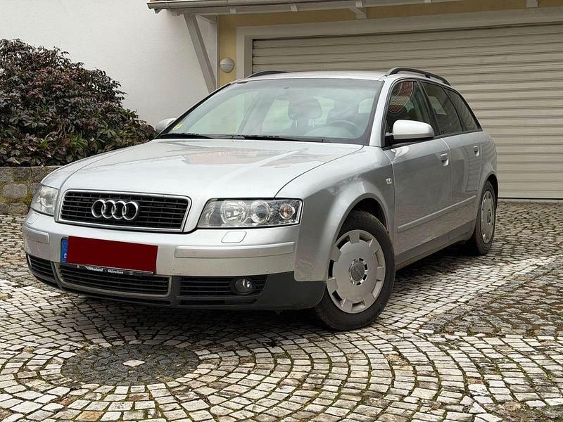 Gebraucht Audi A4 101 PS (74 kW) 2002 Silber Kombi
