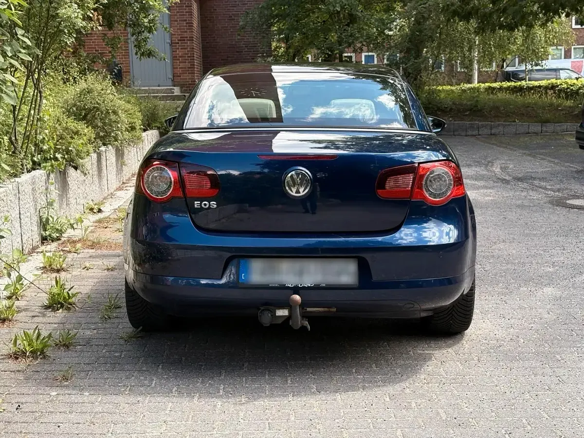 Gebraucht VW Eos 122 PS (89 kW) 2009 Blau Cabrio