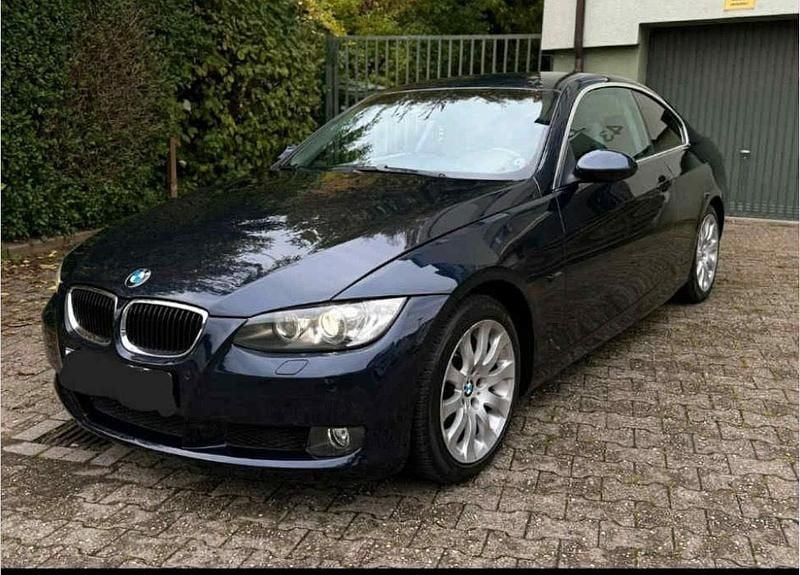 Gebraucht BMW 325 200 PS (147 kW) 2009 Blau Coupé