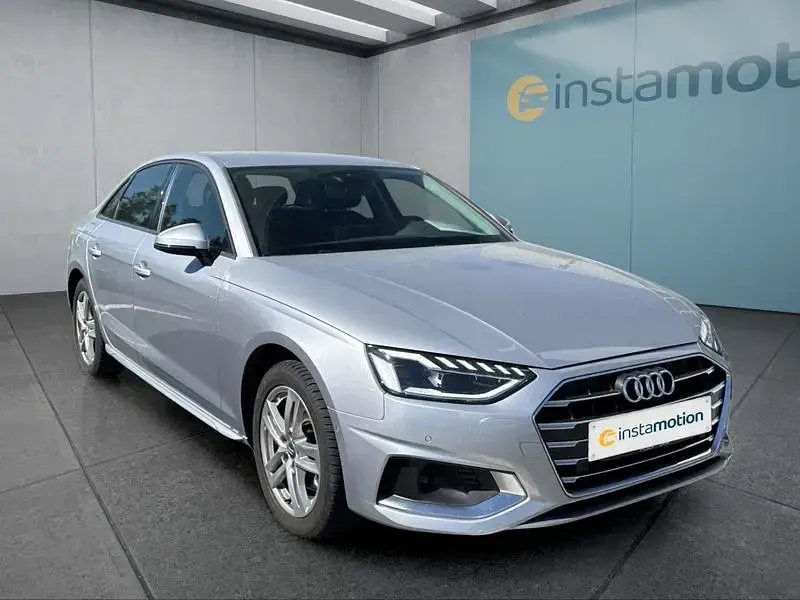 Używany Audi A4 163 KM (119 kW) 2024 Srebrny Sedan/Limuzyna