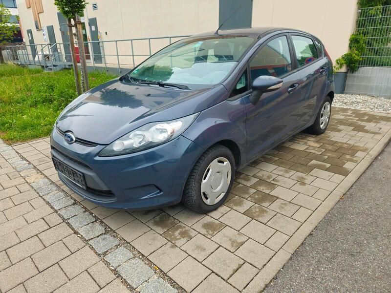 Blau Gebraucht 2012 Ford Fiesta Kleinwagen | 1.599 € (Etwas zu teuer) - Bild 1/4