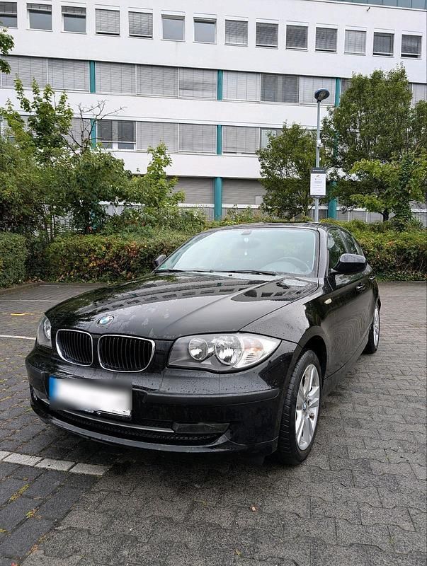 Schwarz Gebraucht 2010 BMW 116 Kleinwagen | 3.000 € - Bild 1/4