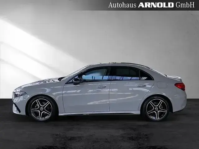 Gebraucht Mercedes A200 AMG line 163 PS (119 kW) 2025 Grau Limousine