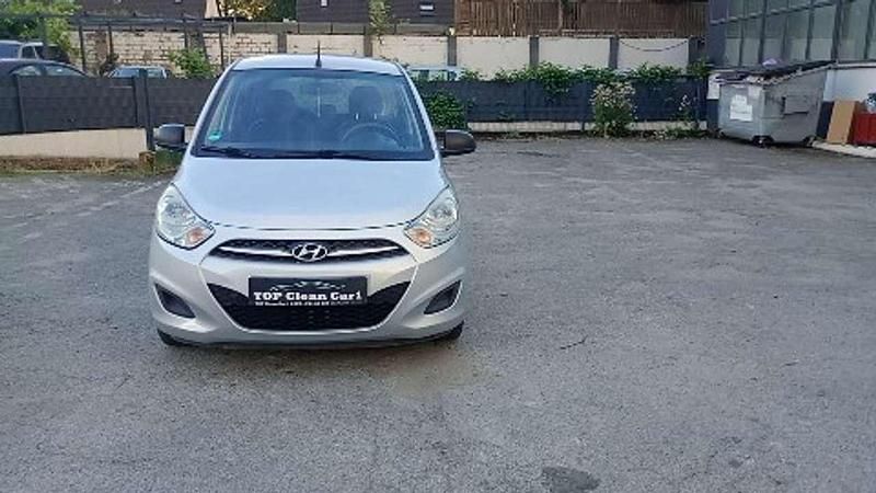 Silber Gebraucht 2011 Hyundai i10 Edition Kleinwagen | 2.950 € (Fairer Preis) - Bild 1/4