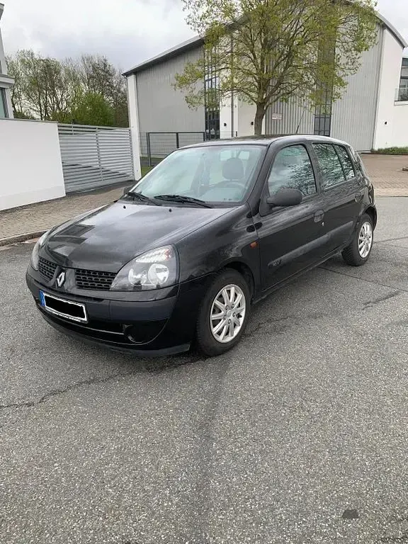 Second-hand Renault Clio II Expression 75 CP (55 kW) 2003 Negru Berlinǎ
